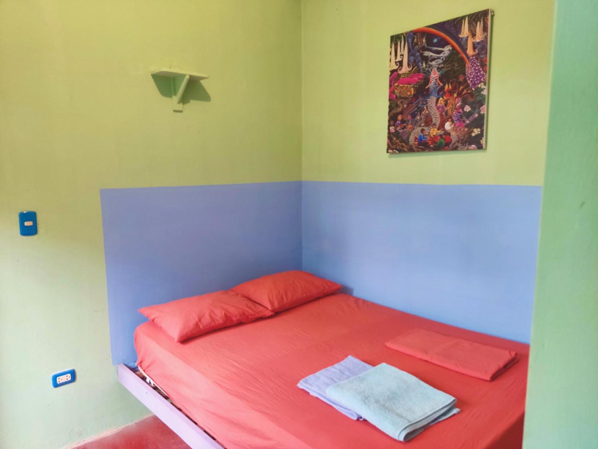 Aya Ni Hotel Пукалпа Екстериор снимка