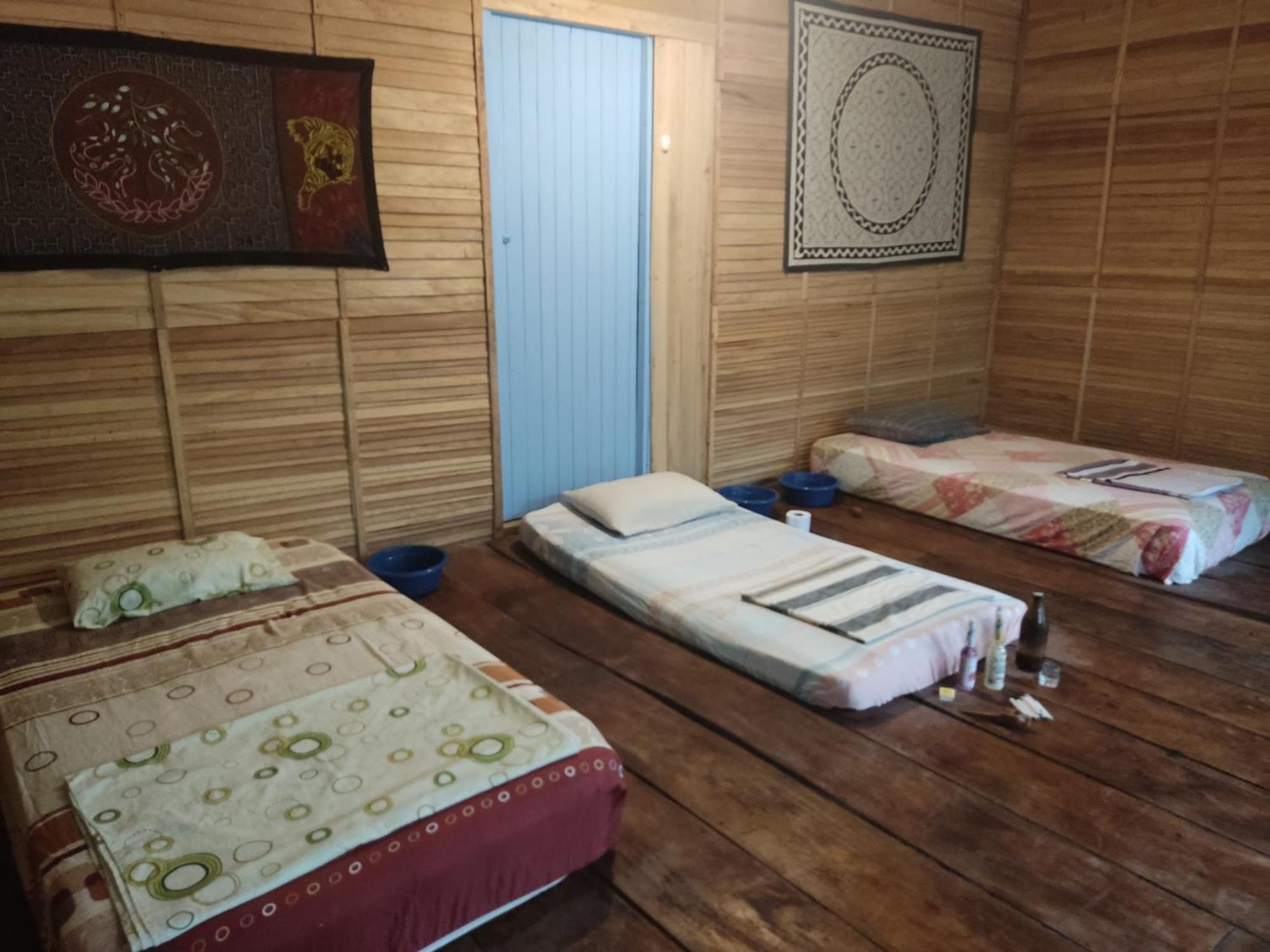 Aya Ni Hotel Пукалпа Екстериор снимка